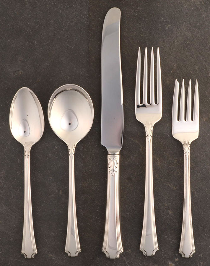 Georgian Colonial (Sterling, 1932) 5 Piece Place Size Setting by Wallace Silver-1