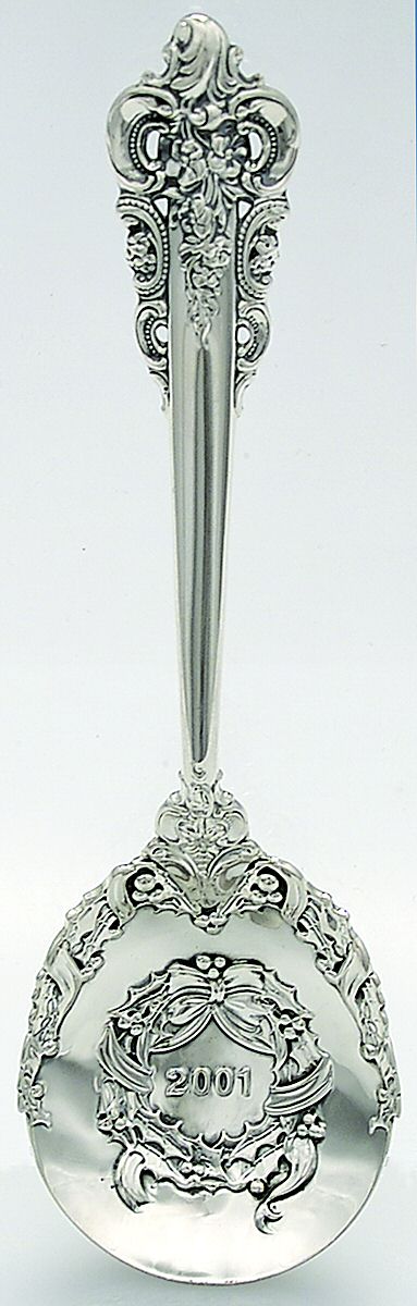 Grande Baroque (Sterling, 1941) 2001 Christmas Wreath Sugar Spoon by Wallace Silver-1