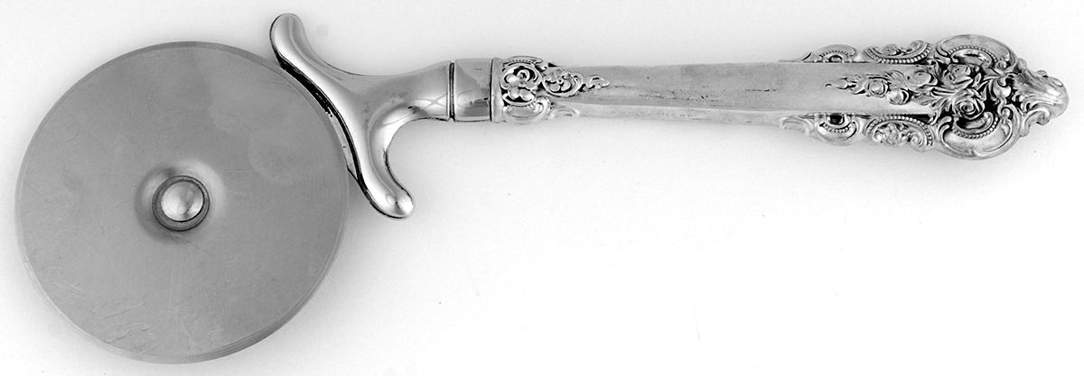 Grande Baroque (Sterling, 1941) Pizza Cutter with Stainless Blade by Wallace Silver-1