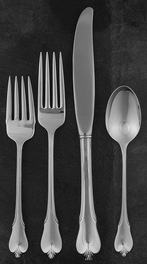 Grand Colonial (Sterling, 1942, No Monos) 4 Piece Place Size Setting by Wallace Silver-1
