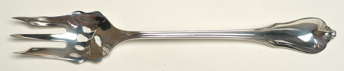 Grand Colonial (Sterling, 1942, No Monos) Pickle Fork Pierced with Short Handle HC by Wallace Silver-1