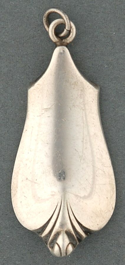 Grand Colonial (Sterling, 1942, No Monos) Pendant by Wallace Silver-1