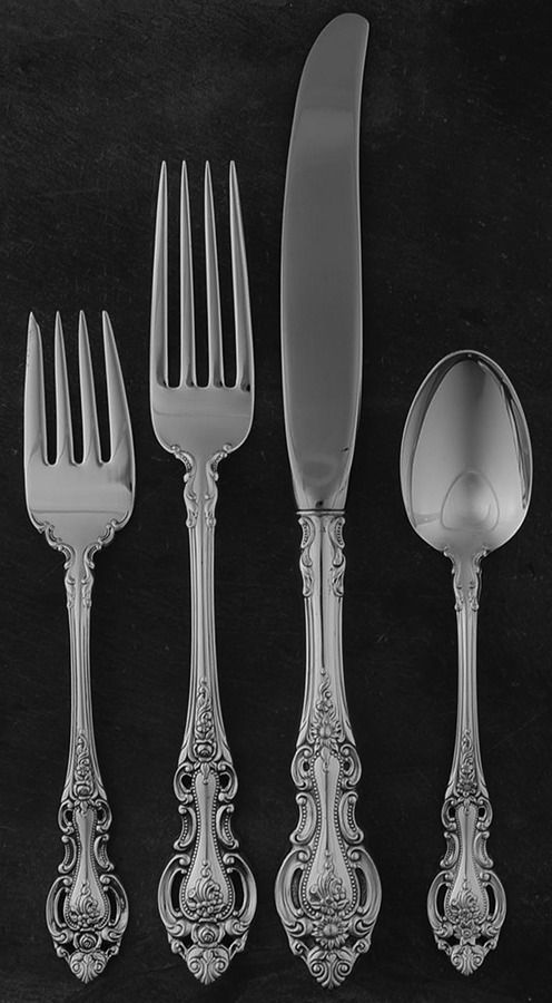 Grand Victorian (Sterling, 1973) 4 Piece Dinner Size Setting by Wallace Silver-1