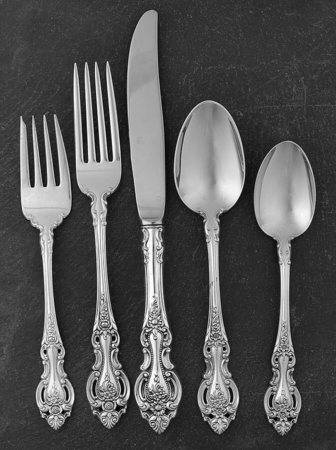 Grand Victorian (Sterling, 1973) 40 Piece Estate Set by Wallace Silver-1