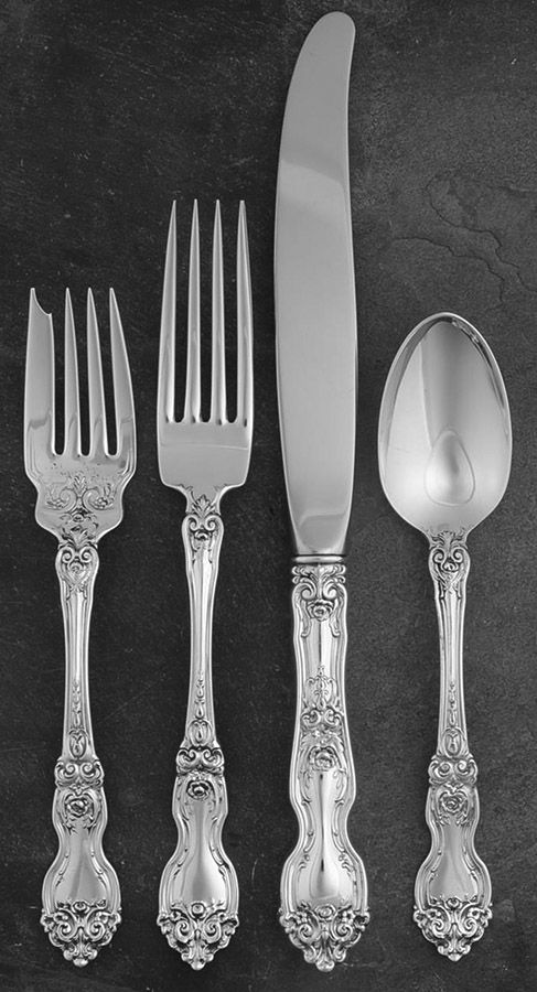 La Reine (Sterling, 1921, No Monograms) 4 Piece Place Size Setting by Wallace Silver-1