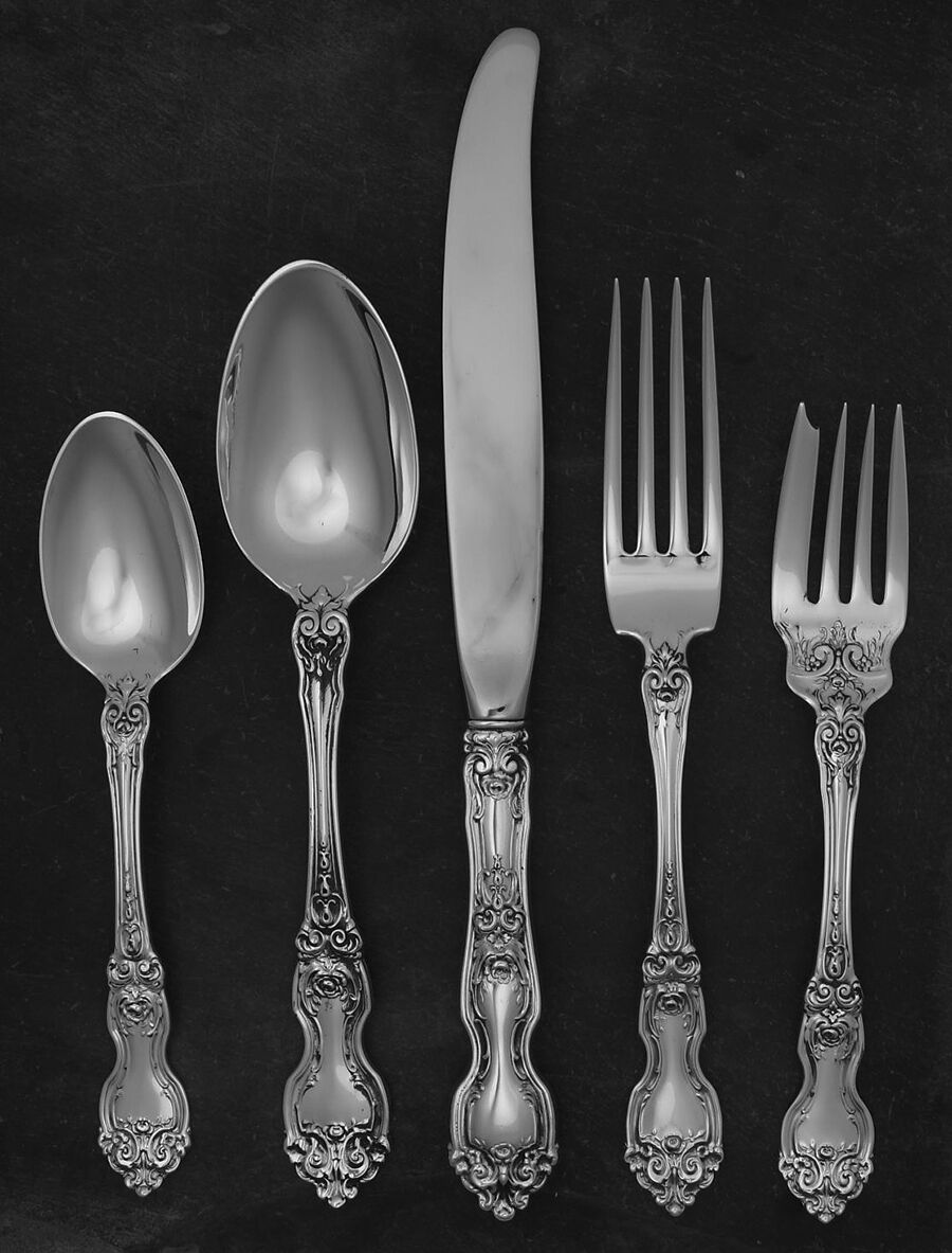 La Reine (Sterling, 1921, No Monograms) 40 Piece Estate Set by Wallace Silver-1