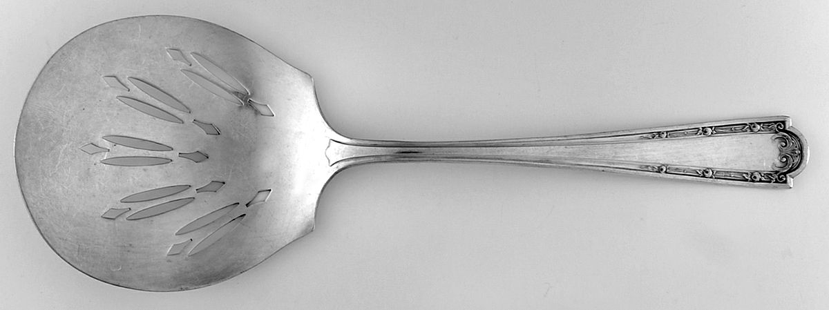 Louvre (Silverplate, 1914) Tomato Server, Solid Piece by Wallace Silver-1