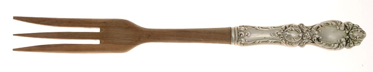 Lucerne (Sterling, 1896, No Monograms) Salad Serving Fork with Wooden Prongs by Wallace Silver-1