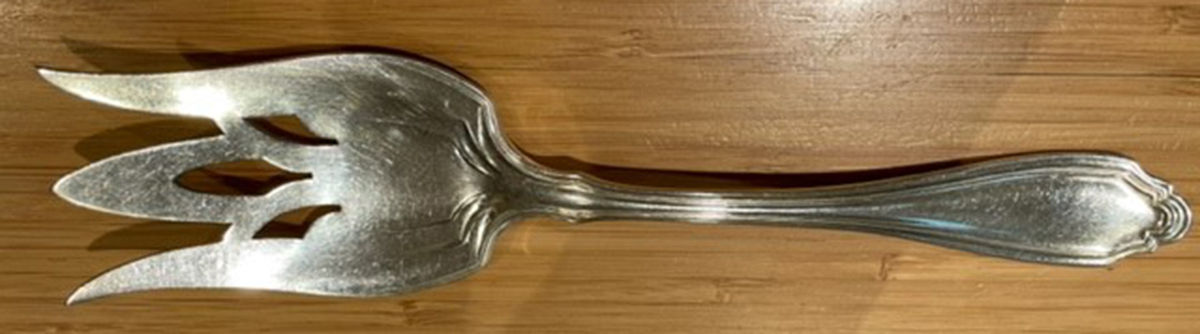 Marquette (Silverplate, 1911) Solid Salad Serving Fork by Wallace Silver-1
