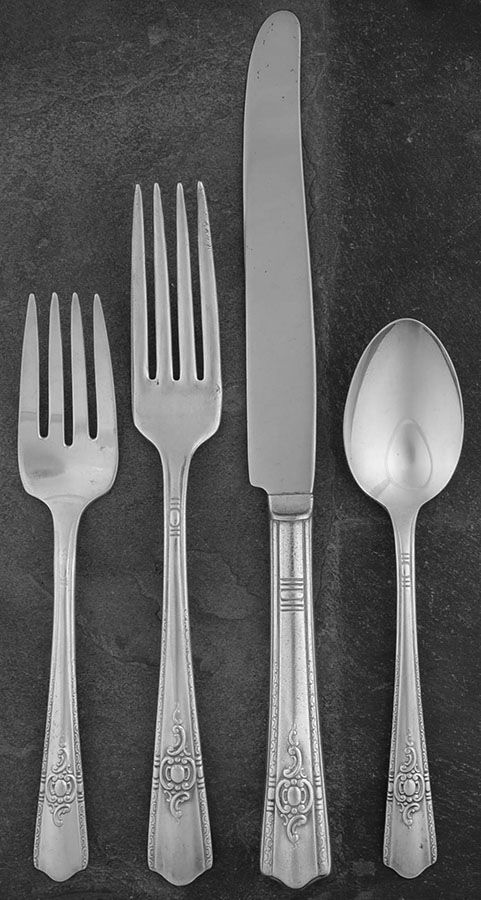 Maytime (Silverplate, 1944) 4 Piece Place Setting by Wallace Silver-1
