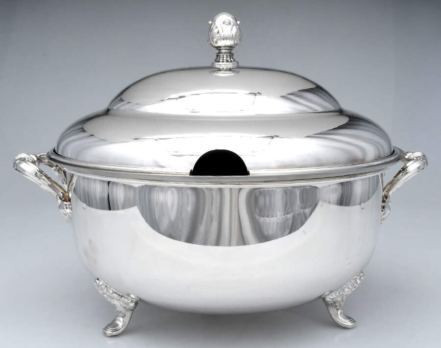 Silverplate Hollowware Tureen & Lid with Liner by Wallace Silver-1