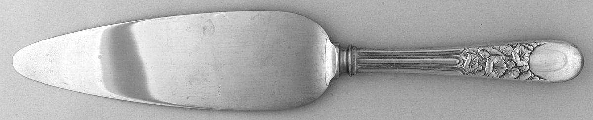 Nine Flowers (Silverplate, 1933) Pie Server with Stainless Blade by Wallace Silver-1