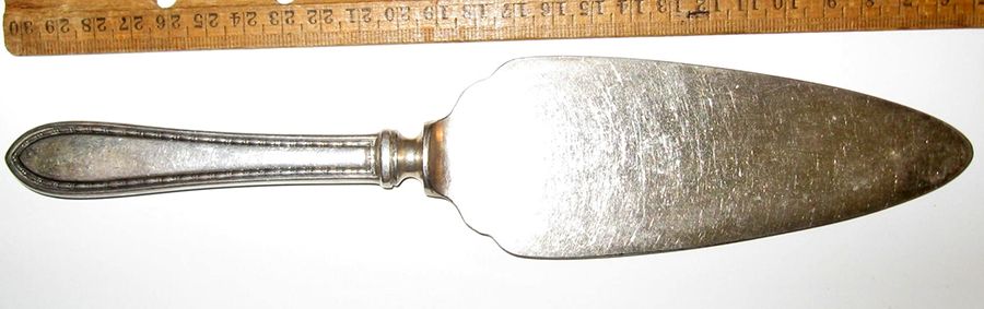 Pearl (Silverplate, 1913) Pie & Cake Server with Stainless Blade by Wallace Silver-1