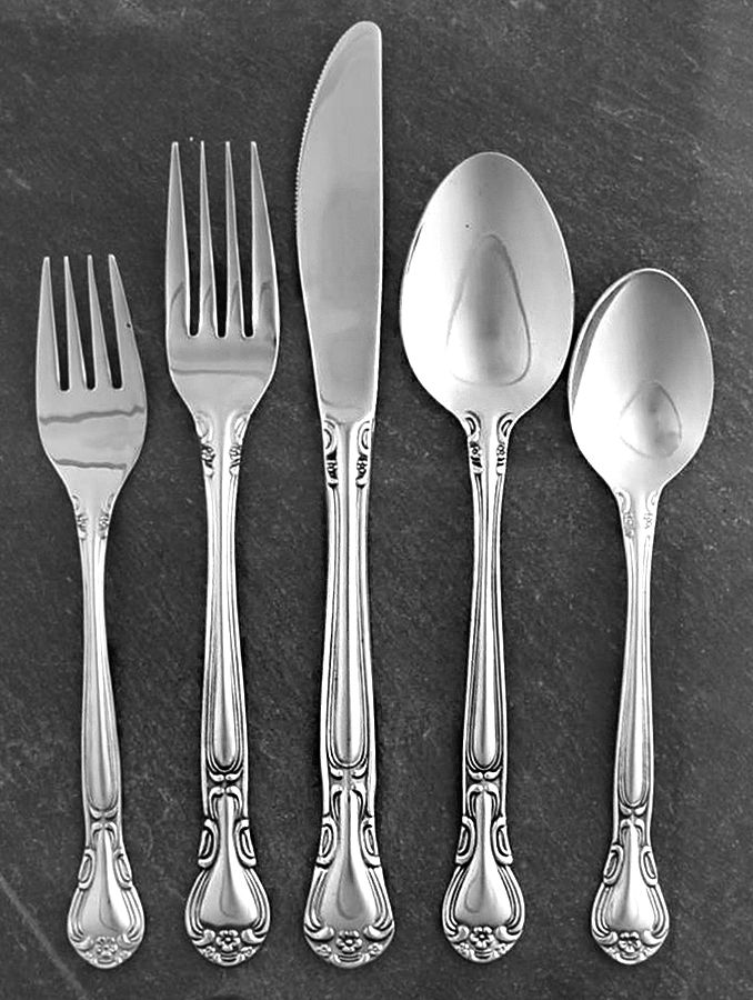 Plantation (Stainless) 5 Piece Place Setting by Wallace Silver-1