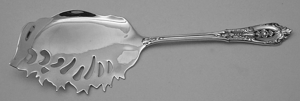 Rose Point (Sterling, 1934, No Monograms) Solid Macaroni Server by Wallace Silver-1