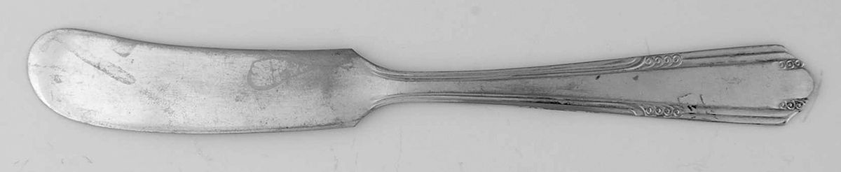 Simplicity (Silverplate, 1933) Flat Handle Butter Spreader by Wallace Silver-1