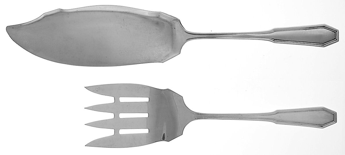 Somerset (Sterling, 1913) 2 Piece Large Solid Fish Serving Set by Wallace Silver-1