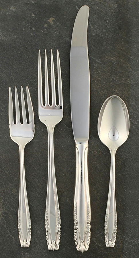 Stradivari (Sterling, 1937, No Monograms) 4 Piece Dinner Size Setting by Wallace Silver-1