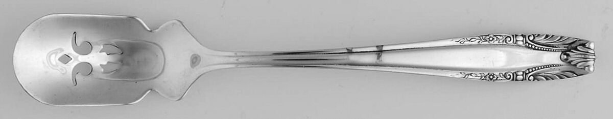 Stradivari (Sterling, 1937, No Monograms) Short Handled Olive Spoon with Pierced Bowl by Wallace Silver-1
