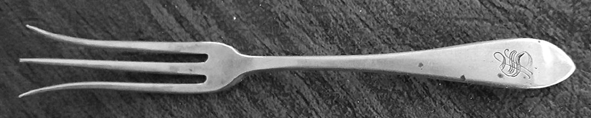 Colonial (Sterling, 1907) Strawberry Fork by Whiting Manf Co-1