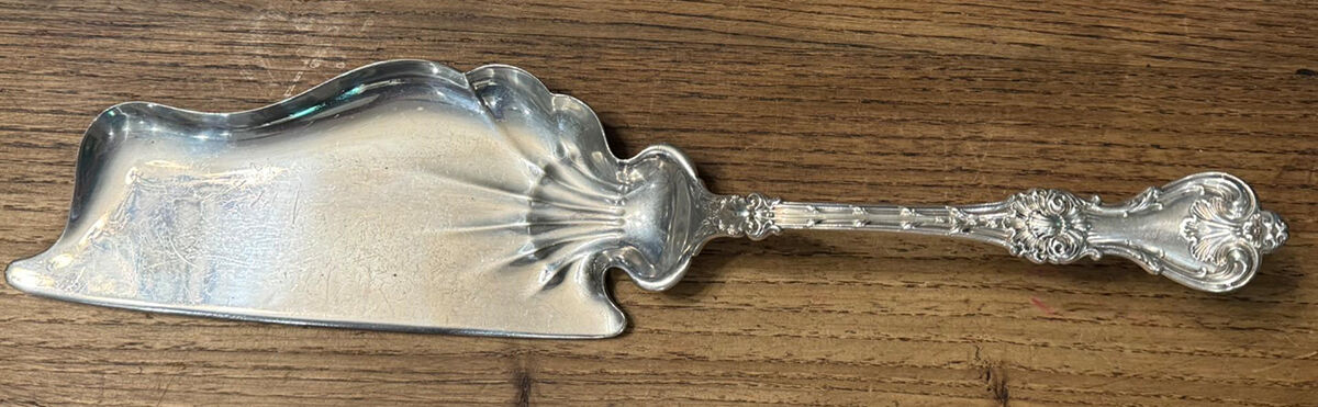 King Edward (Sterling, 1901) Large Flat Handle Crumb Knife/Crumber by Whiting Manf Co-1