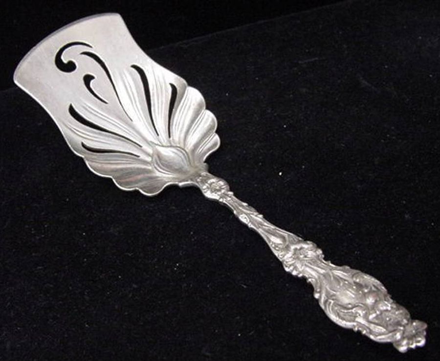 Lily (Sterling, 1902, Lion-Pat.1902) Tomato Server, Solid Piece by Whiting Manf Co-1