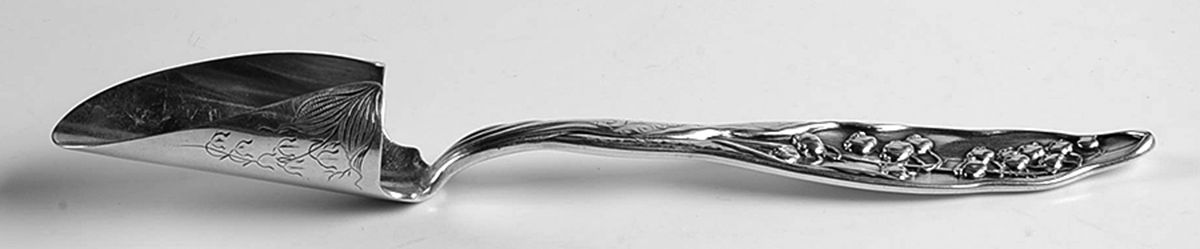 Lily of The Valley (Sterling, 1885, No Monograms) Large Bright Cut Solid Piece Cheese Scoop by Whiting Manf Co-1