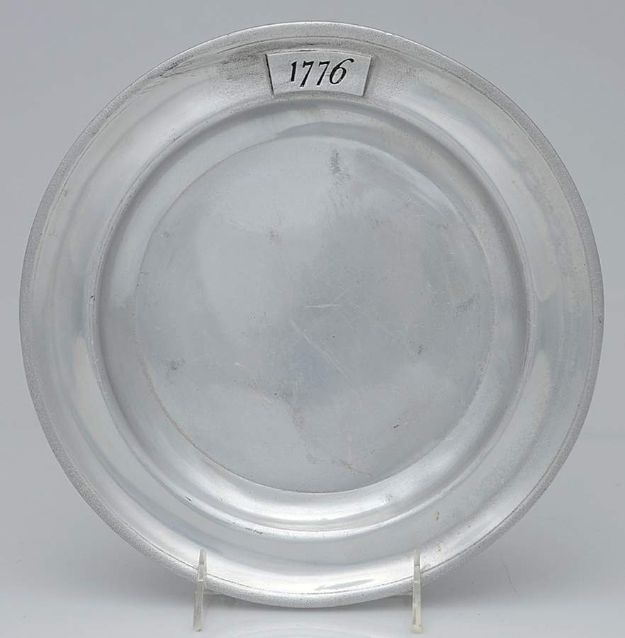 Bicentennial (Armetale, Hollowware) 10" Dinner Plate by Wilton Armetale-1