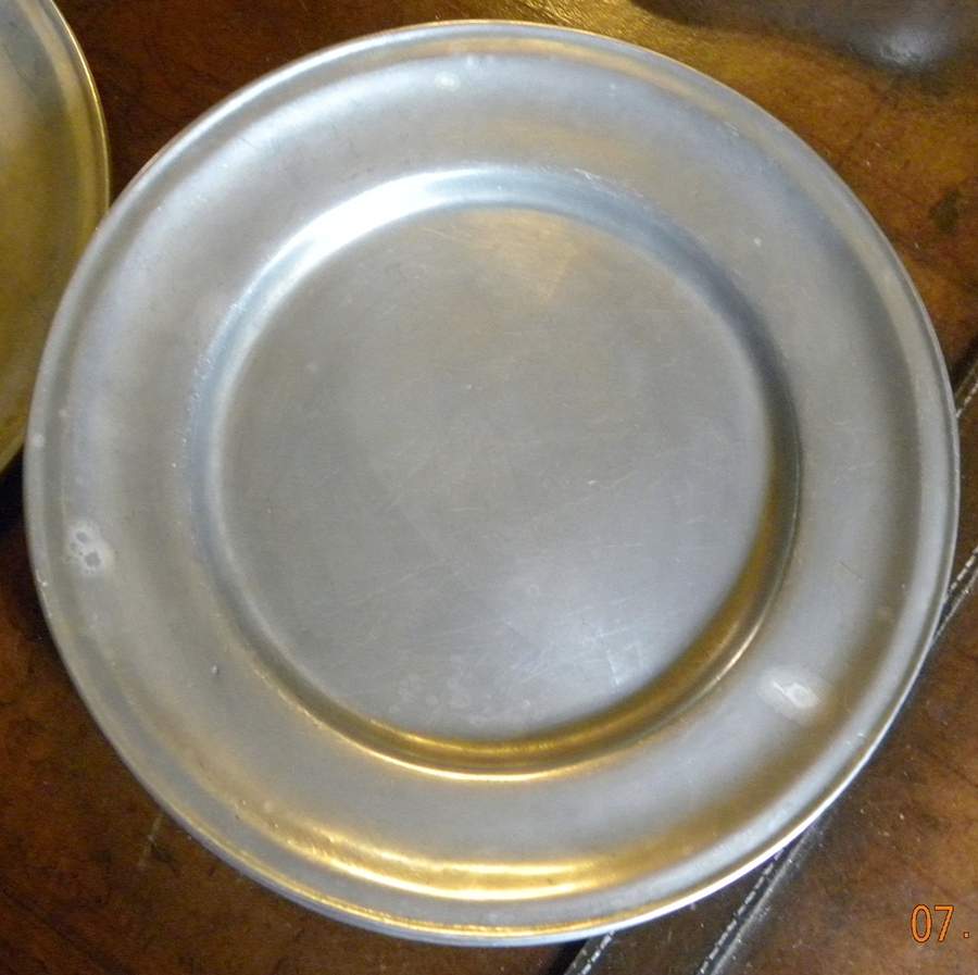 Federal-Glossy (Armetale, Hollowware) Service Plate (Charger) by Wilton Armetale-1