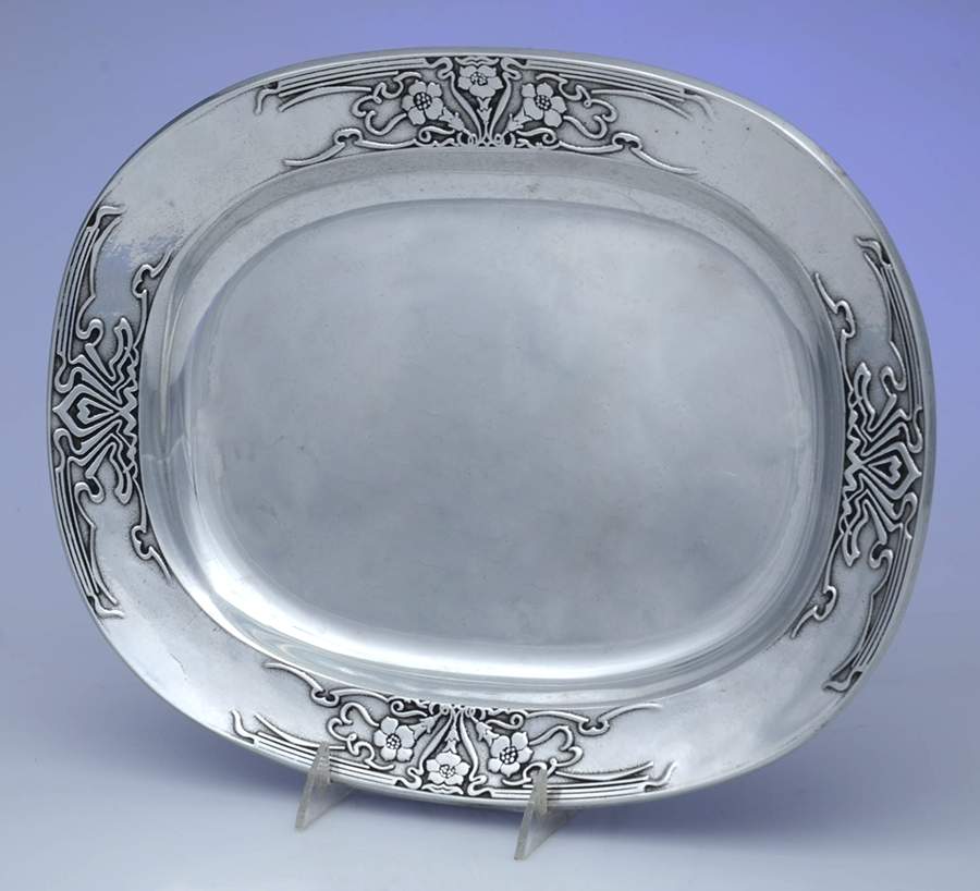 Fleurs Nouveau (Armetale, Hollowware) 14" Oval Serving Platter by Wilton Armetale-1