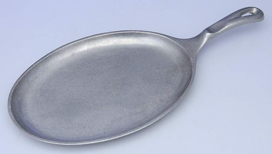 Armetale Hollowware (Non-Silver) 15" Oval Sizzle Platter with Handle by Wilton Armetale-1