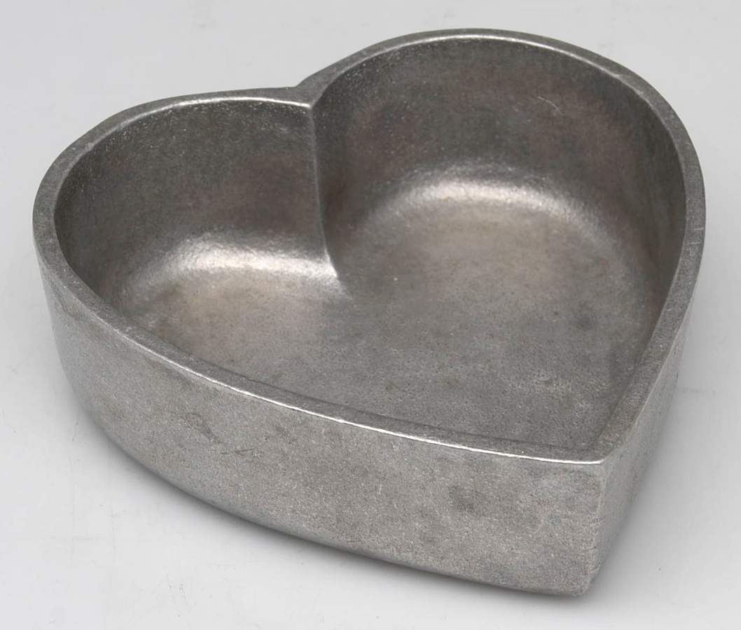 Armetale Hollowware (Non-Silver) 5" Sweetheart Bowl by Wilton Armetale-1