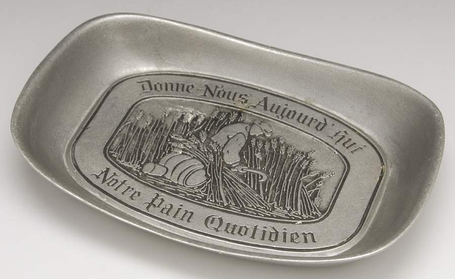 Armetale Hollowware (Non-Silver) 9" Bread Tray by Wilton Armetale-1