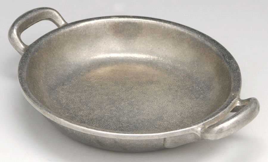 Plough Tavern (Armetale, Hollowware) Au Gratin by Wilton Armetale-1