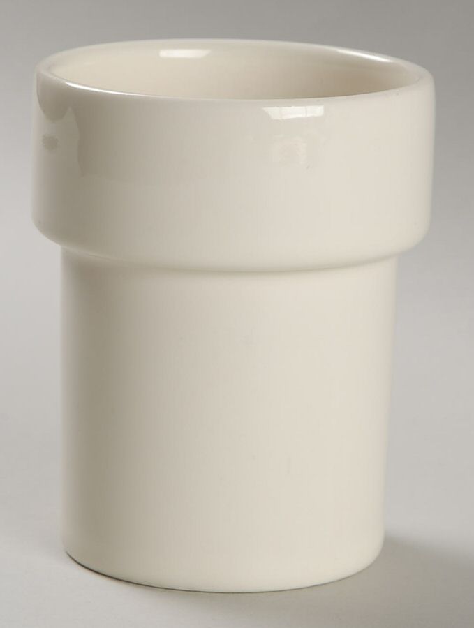 Plough Tavern (Armetale, Hollowware) Ceramic Liner (for Coffee Cup) by Wilton Armetale-1