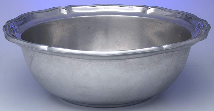 Queen Anne (Armetale, Hollowware, Glossy) Punch Bowl by Wilton Armetale-1