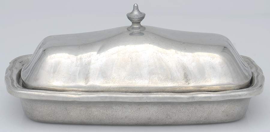 Queen Anne (Armetale, Hollowware, Glossy) 1/4lb Covered Butter with Liner by Wilton Armetale-1