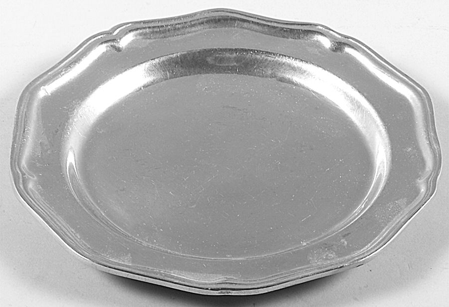 Queen Anne (Armetale, Hollowware, Glossy) Salad Plate by Wilton Armetale-1