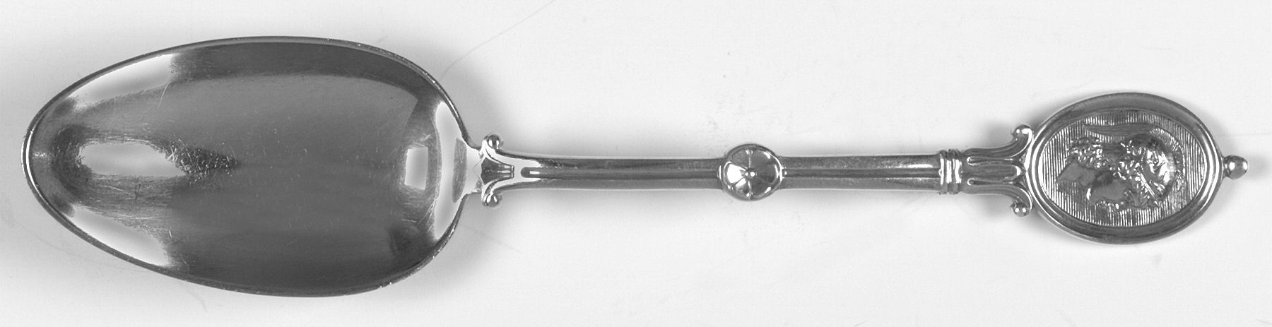 Medallion (Sterling, 1862) Dessert/Oval Soup Spoon by John R Wendt-1