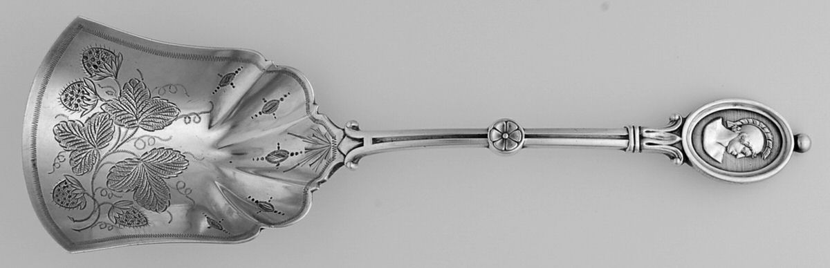 Medallion (Sterling, 1862) Bright Cut Solid Serving Berry Scoop by John R Wendt-1