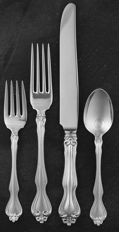 George & Martha Washington (Sterling, 1940) 4 Piece Dinner Size Setting by Westmorland Silver-1