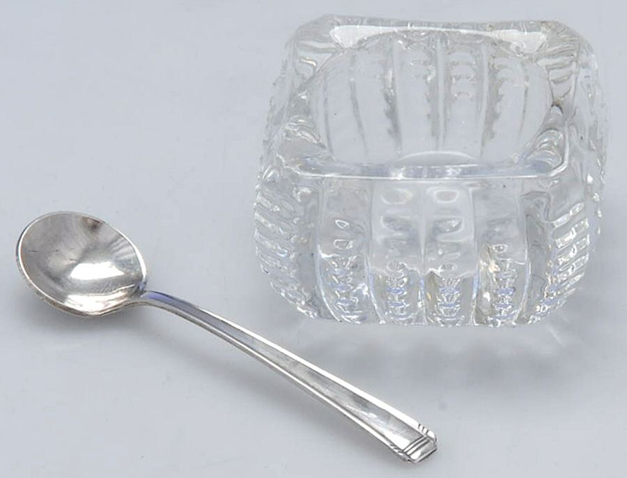 John & Priscilla (Sterling, 1940, No Monos) Salt Spoon with Crystal Dip by Westmorland Silver-1