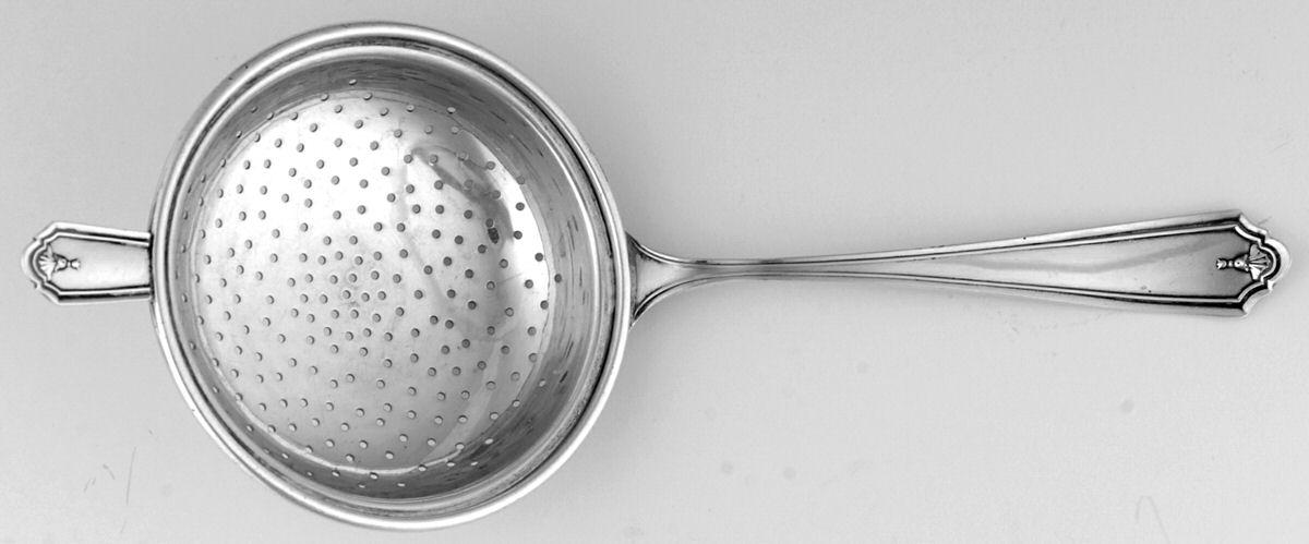 Martha Washington (Sterling, 1912) Solid Individual Overcup Tea Strainer by Watson-1