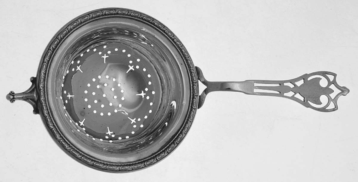 Putnam (Sterling, 1920) Solid Individual Overcup Tea Strainer by Watson-1