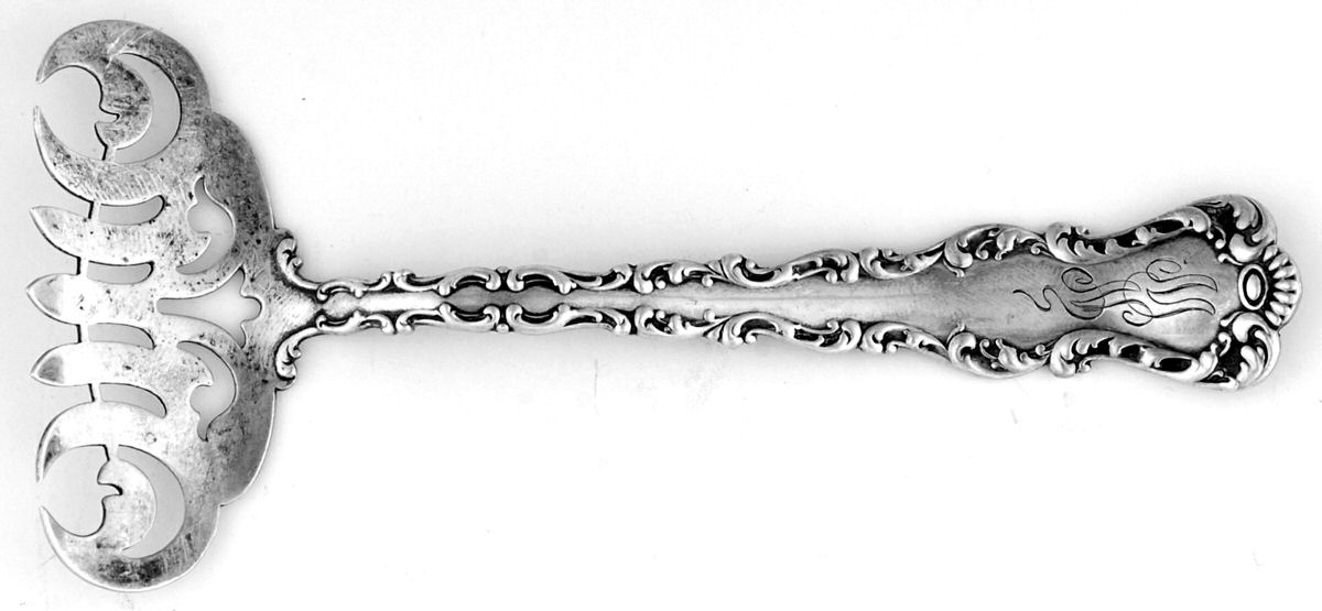 St. Louis (Sterling, 1904) Large Solid Tined Sardine Serving Fork by Watson-1