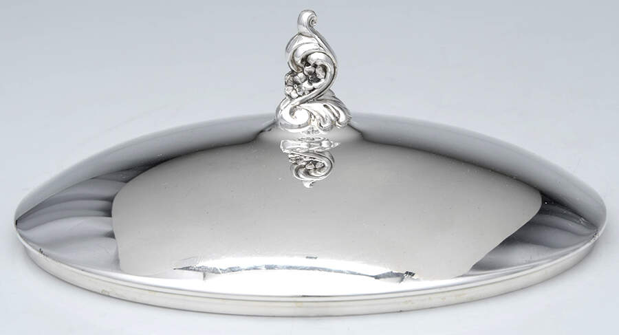 Baroque (Silverplate, Hollowware, Older) 1.5 Qt Round Covered Casserole Lid by Wallace Silver-1