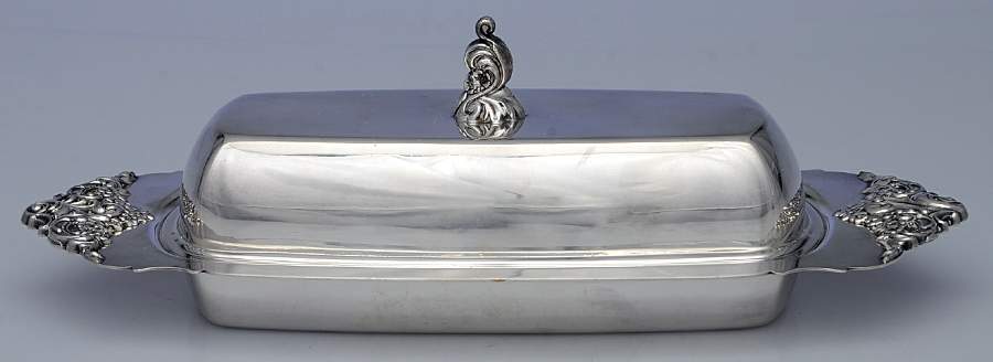 Baroque (Silverplate, Hollowware, Older) 1/4 Lb Butter W/Liner by Wallace Silver-1