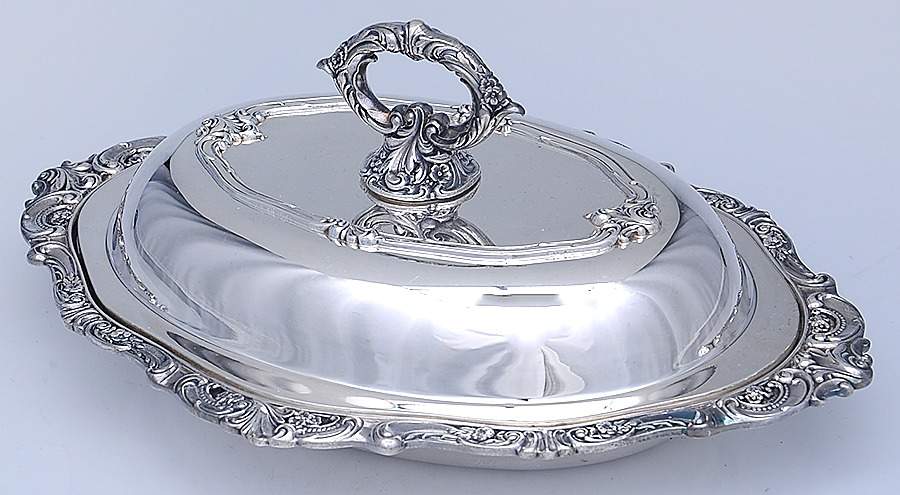 Baroque (Silverplate, Hollowware, Older) 13" Oval Double Vegetable by Wallace Silver-1