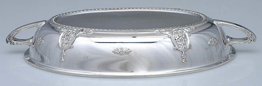 Rose Point (6702, Silverplate, Hollowware) 11" Oval Divided Vegetable (Top) by Wallace Silver-1