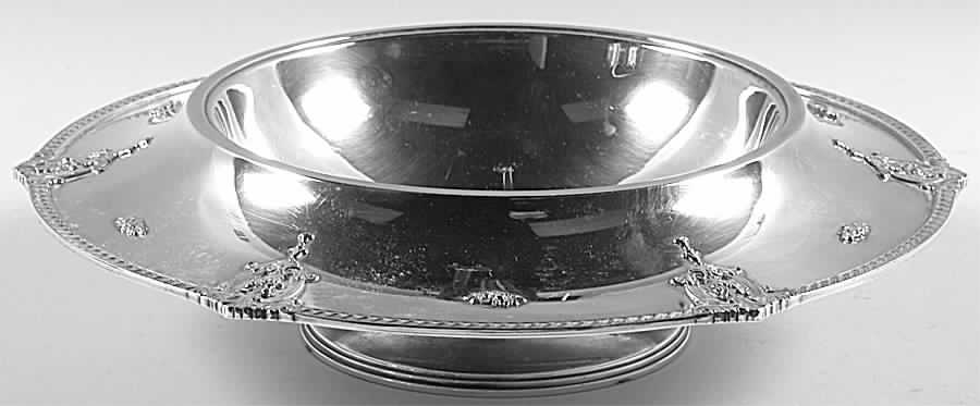 Rose Point (6702, Silverplate, Hollowware) Footed Plated Round Centerpiece by Wallace Silver-1